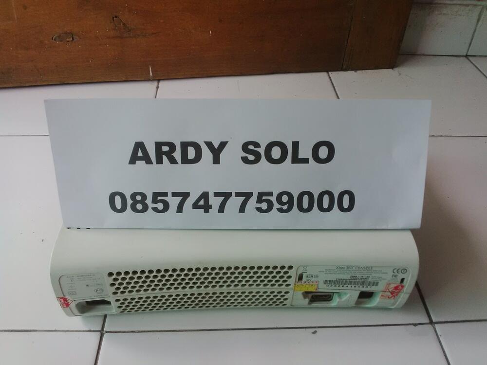 XBOX 360 JASPER WHITE LT3 + GAME