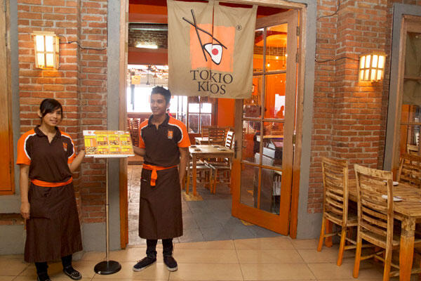 Waiter/waitress untuk restoran Jepang