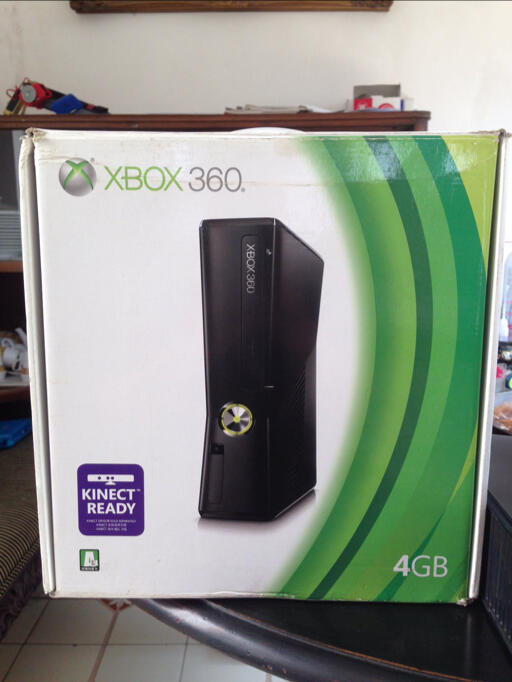 Xbox 360 Slim 4GB + 320GB 2stick Muyuss Game Banyak 