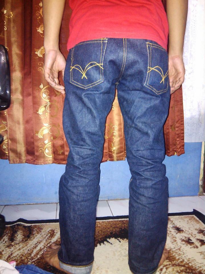 Terjual RUMAH DENIM  JEANS COMIC custom your jeans n 