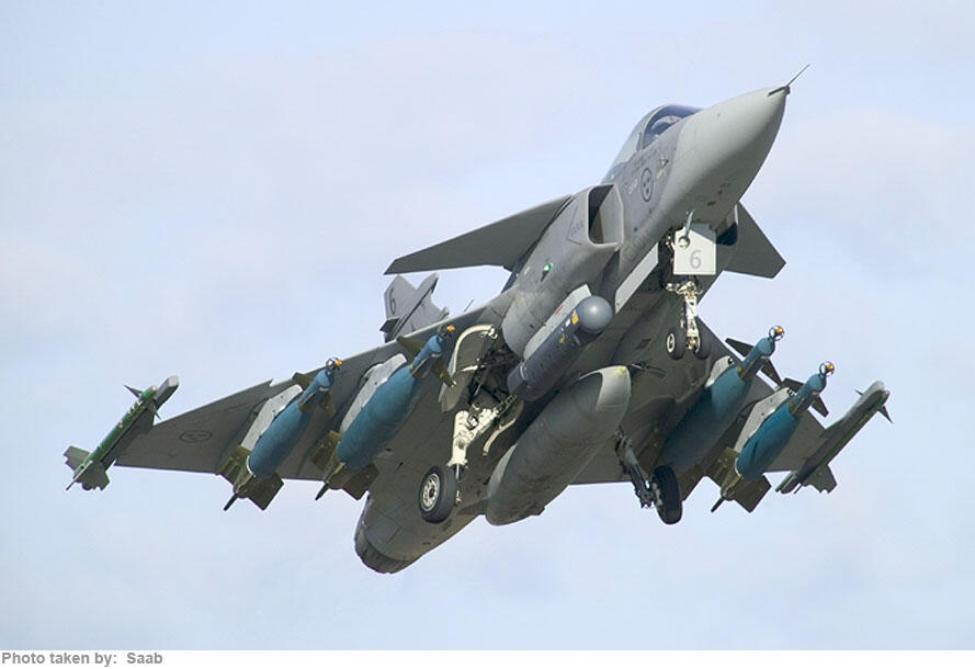 GIMANA pendapat agan SaaB tawarkan 100% TOT untuk pespur Gripen yang JAS 39