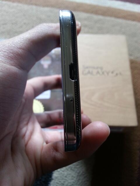Samsung galaxy S4/i9500 White Garansi 1 bulan lagi BDG