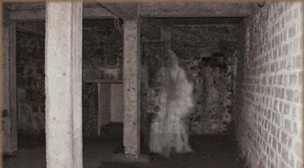 Tempat-Tempat Favorit Hantu untuk Menampakan Diri di Film Horor
