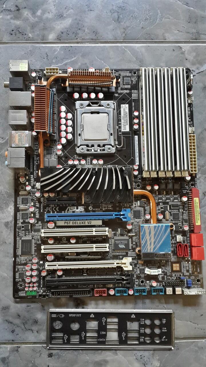 Paket: Mobo Asus P6T Deluxe v2 + Procie intel core i7 920 + Ram DDR3 9GB