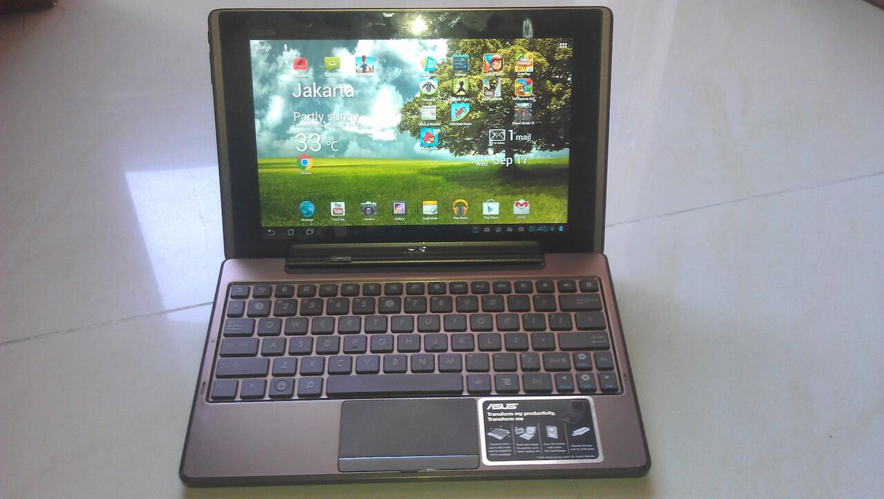 Asus Transformers Tablet / Netbook (TF 101) MURAH