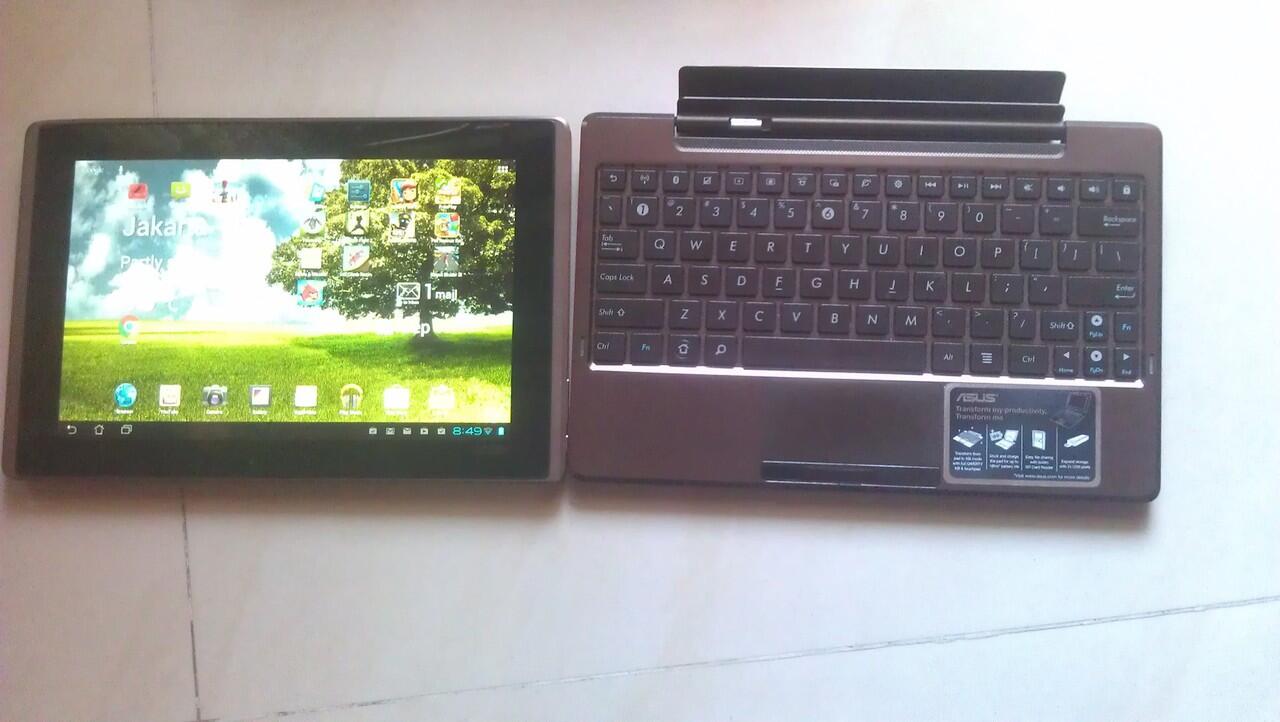 Asus Transformers Tablet / Netbook (TF 101) MURAH