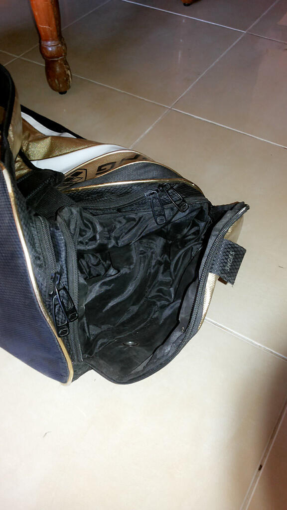 DIJUAL Tas badminton Lining Asli Murah