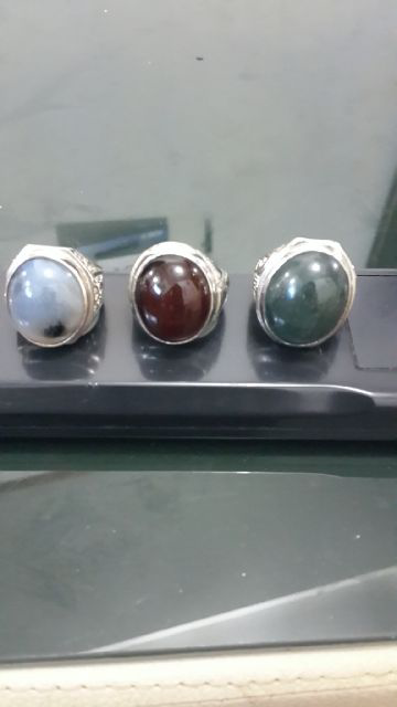 Ruby,jamrud kalimantan,swis topas,yaman,lapis lazuli,dll
