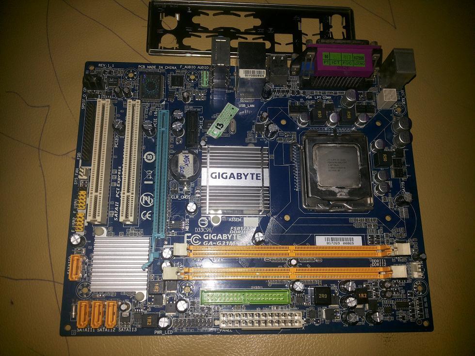 Paketan Gigabyte G31 + Dualcore (Murmer)