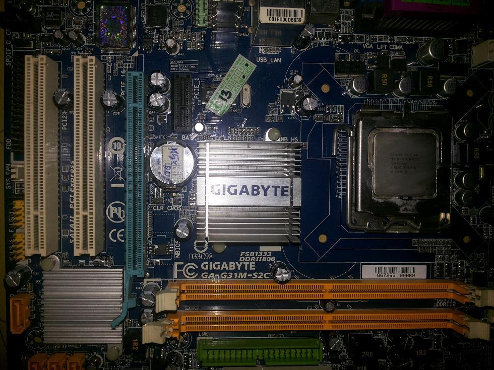 Paketan Gigabyte G31 + Dualcore (Murmer)