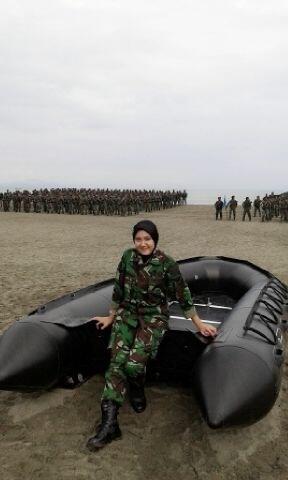 Salah satu wanita cantik yang dimiliki TNI atau Tentara Kita