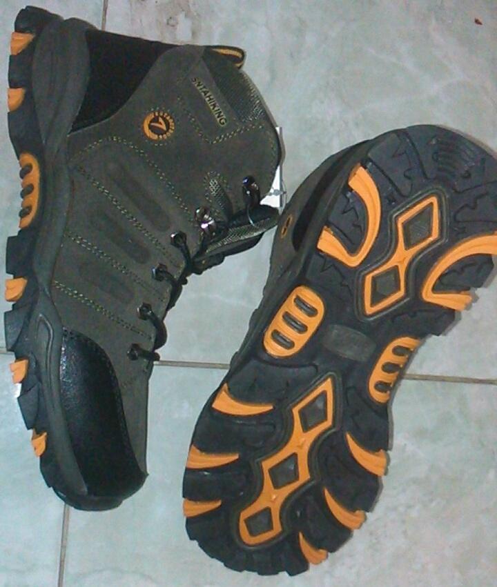 Sewa / Rental Alat / Peralatan Gunung / Outdoor / Hiking / Camping / Tenda