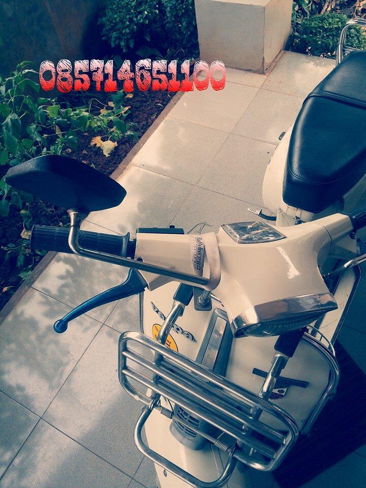 Vespa P100TS/PTS 100/SPECIAL orisinil tangan pertama warna putih pabrik istimewa!