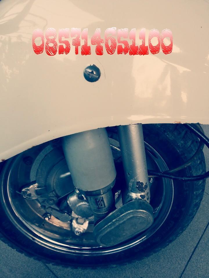 Vespa P100TS/PTS 100/SPECIAL orisinil tangan pertama warna putih pabrik istimewa!