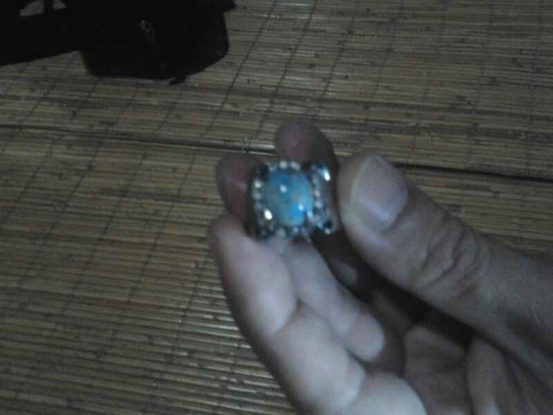 Cincin Pirus kristal, urat emas, tembus.