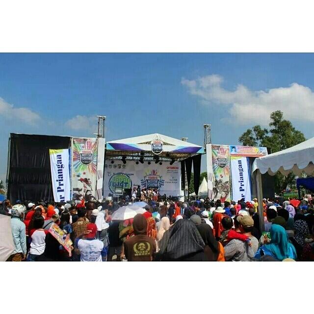 HAWANITA GIRLBAND DANGDUT MEMBUAT HISTERIS PENONTON