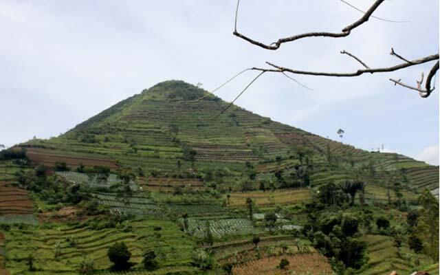 Ngeriii Gan, Ternyata Situs Gunung Padang Sudah Ada Sejak 2500 SM