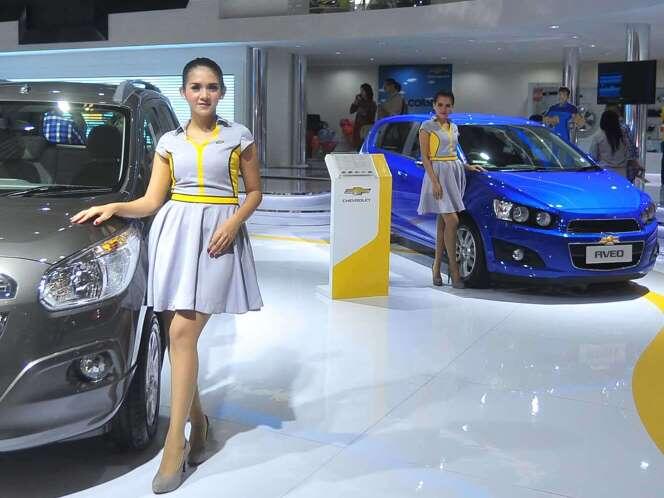 Kumpulan SPG-SPG di IIMS 2014