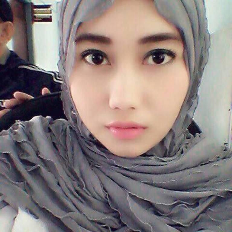 Heboh Foto Satpol PP Cantik di Sosial Media