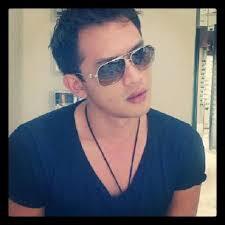 SPANDUK PEMILU YANG ANEH
