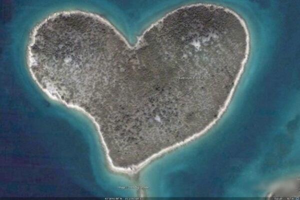 5 Pulau - Pulau Yang Berbentuk Unik
