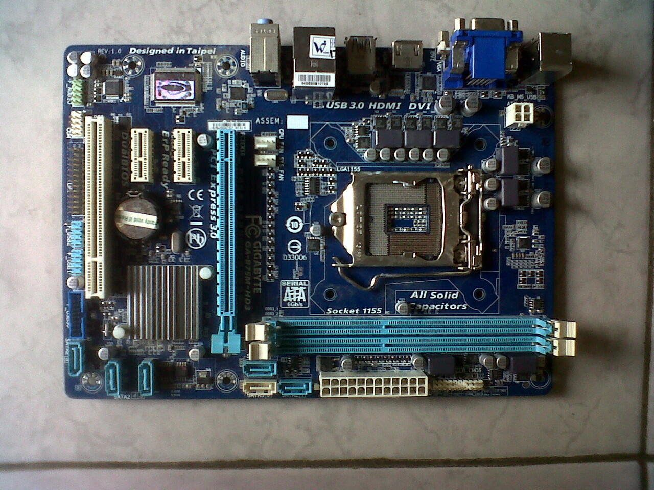 Gigabyte GA-B75M-HD3 ==> Depok
