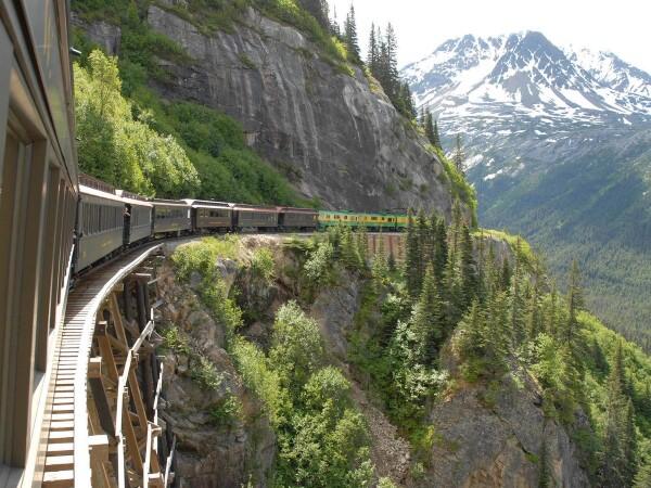10 Perjalanan Kereta Paling Romantis Di Dunia