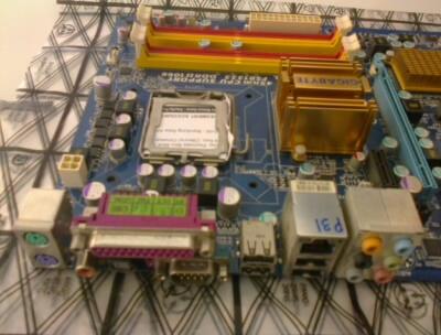 Mobo intel GigaByte P31-DS3L/P43-ES3G/EP45-DS3L LGA775 FullSolid Capasitors (Bandung)