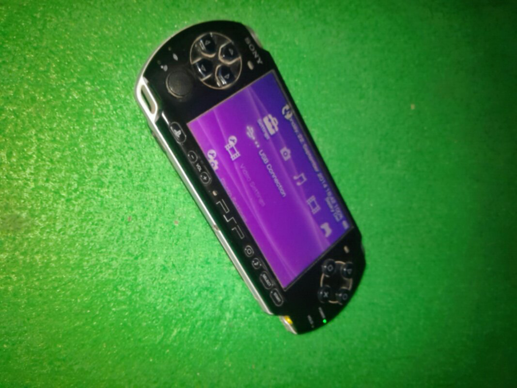 PSP 3000 Slim Black Piano Murmer (Malang)
