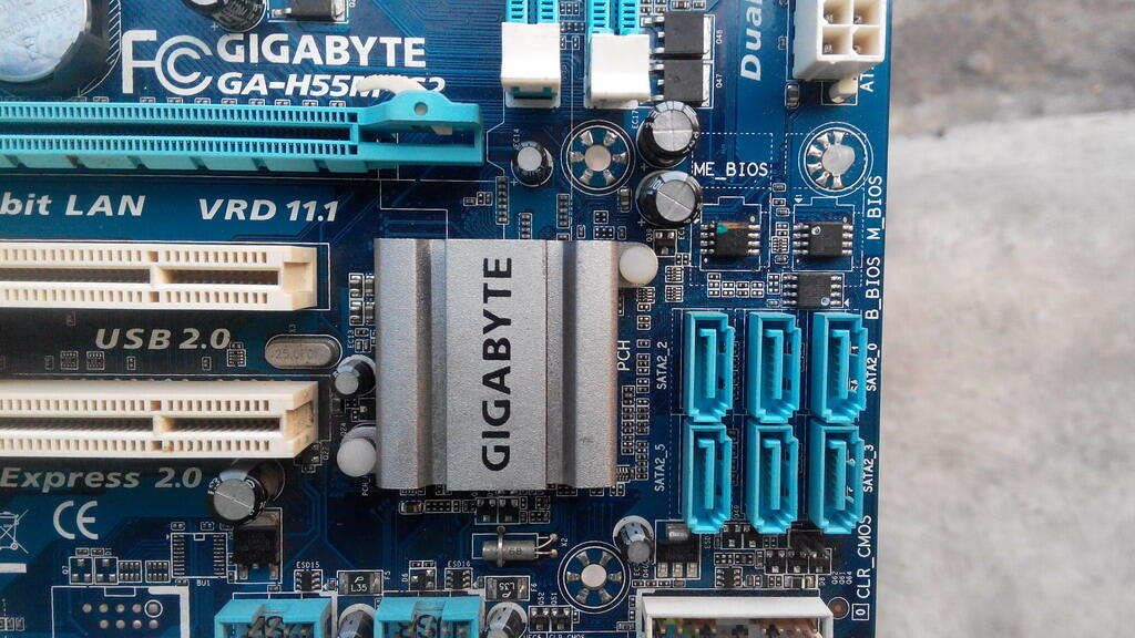 GIGABYTE H55 SOCKET 1156 YG BUTUH MASUK