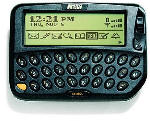 TRANSFORMASI BLACKBERRY DARI MASA-MASA YANG &quot;SETIA&quot;PAKAI QWERTY