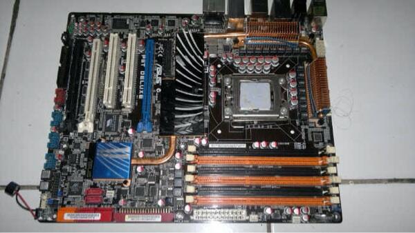Sepaket i7 920 , mobo Asus P6T Deluxe dan Coolermaster V8