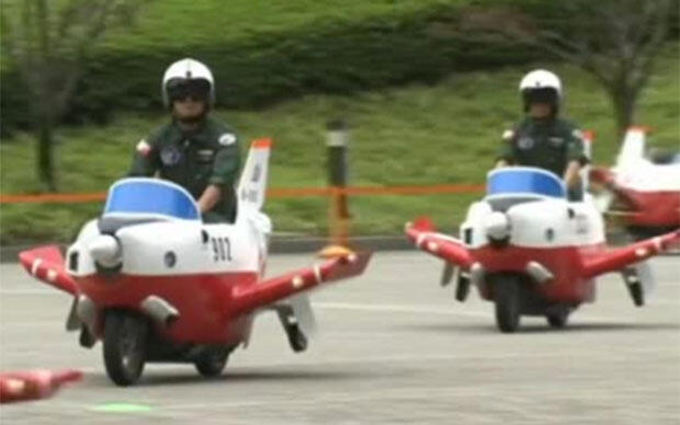Motor Model Jet Tempur Tampil Dlm Peringatan ke 60 Pertahanan Udara Jepang