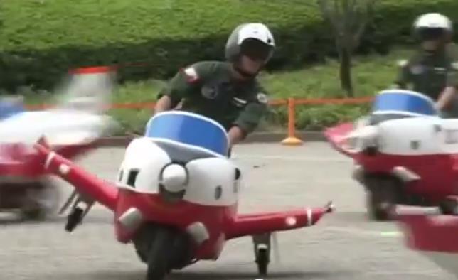 Motor Model Jet Tempur Tampil Dlm Peringatan ke 60 Pertahanan Udara Jepang