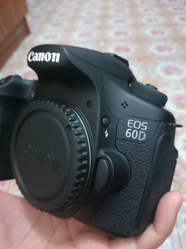 Jual Santai.. Canon eos 60d fullset mulllusss garansi panjanggg, bonus banyaakk