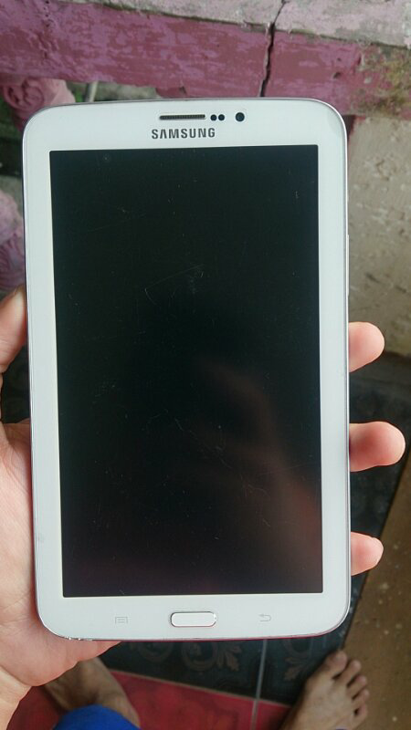 JUAL Samsung Tab 3 7.0 3G+WiFi SM-T211 fullset mulus murah COD IPB Dramaga - Bogor
