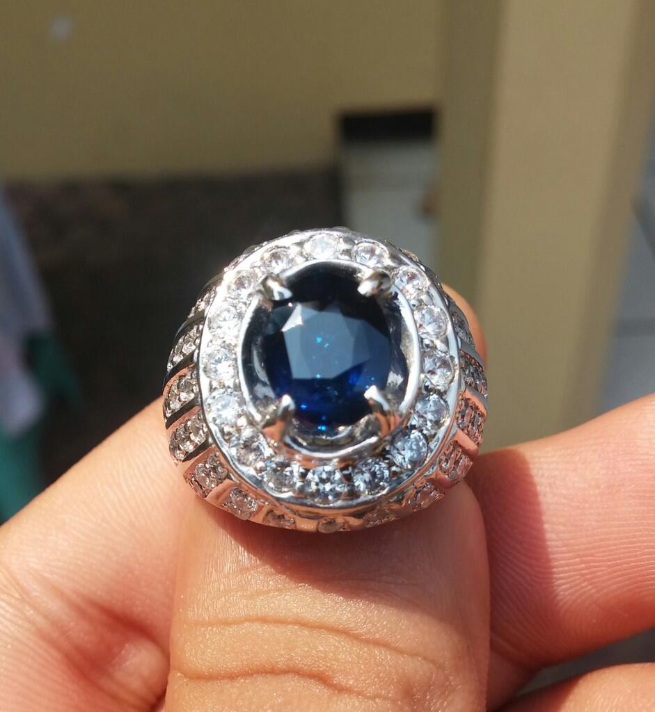 Royal BlueSapphire