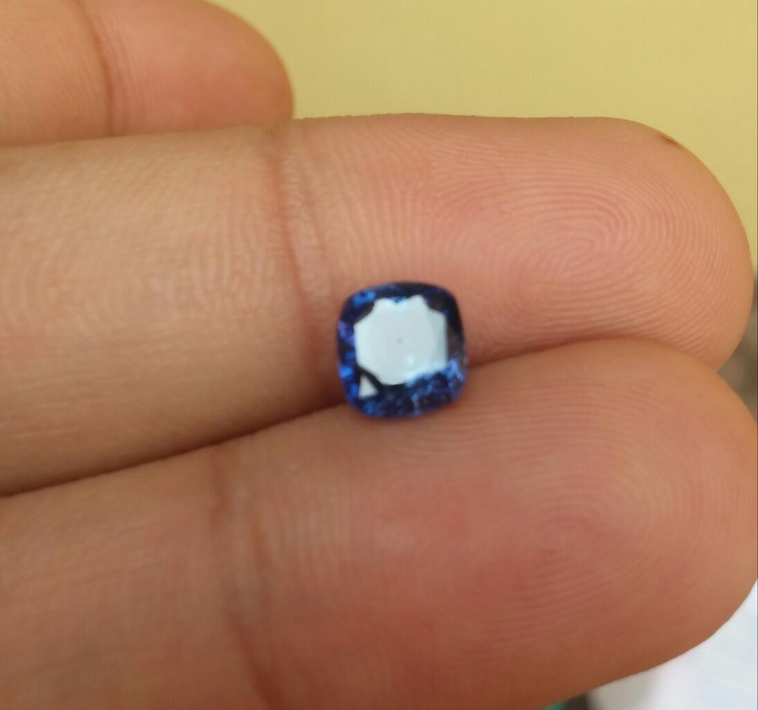 Natural color change sapphire