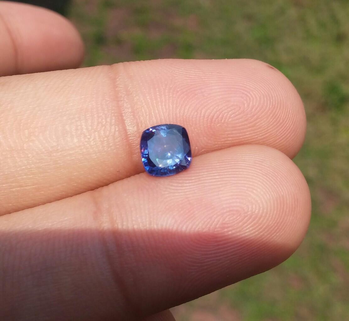 Natural color change sapphire