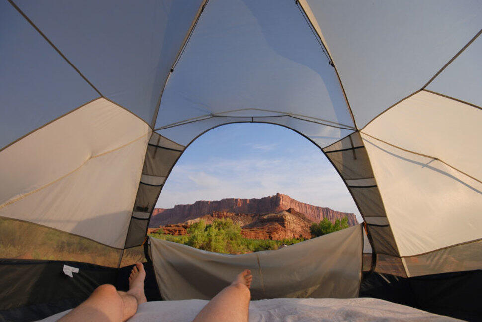 INI GAN TEMPAT YANG KEREN UNTUK MENDIRIKAN TENDA ALIAS BERKEMAH