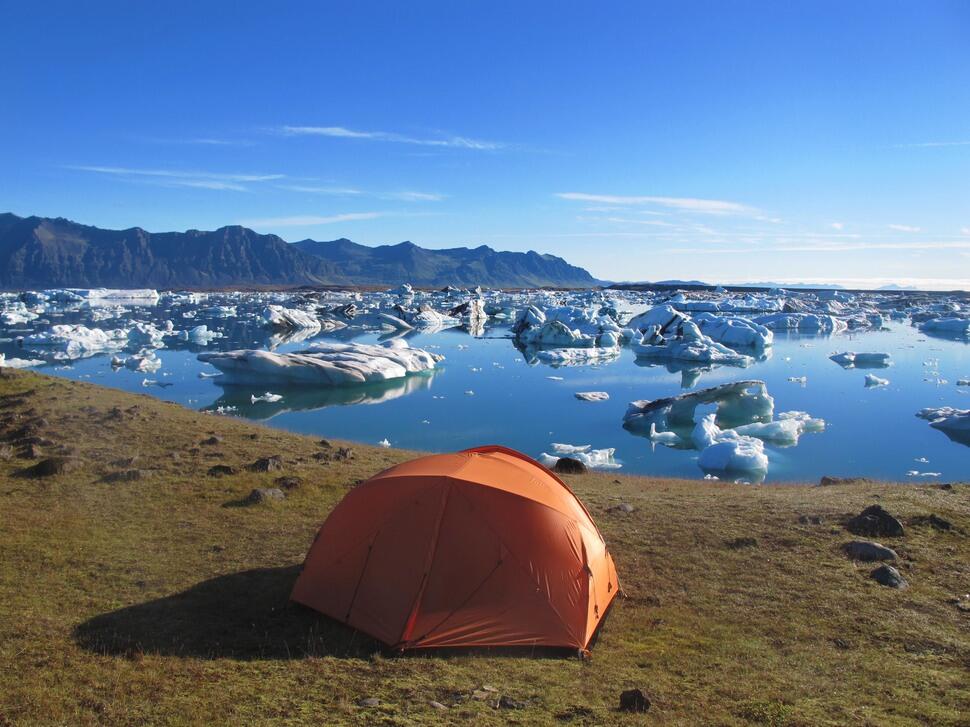 INI GAN TEMPAT YANG KEREN UNTUK MENDIRIKAN TENDA ALIAS BERKEMAH