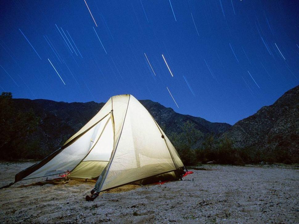 INI GAN TEMPAT YANG KEREN UNTUK MENDIRIKAN TENDA ALIAS BERKEMAH