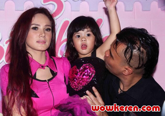 5 Anak Artis Indonesia Ini Lucu dan Menggemaskan