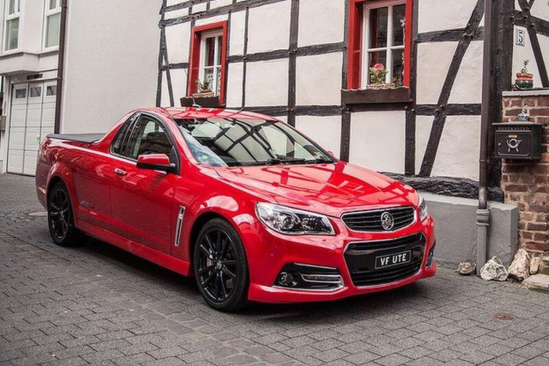 HOLDEN UTE SV6 RED 2014 NEW