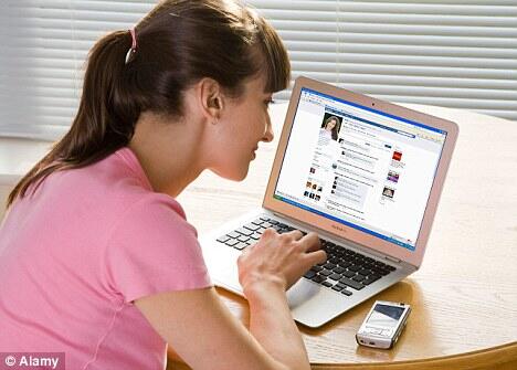 8 Alasan Kamu Harus Mematikan Facebook 