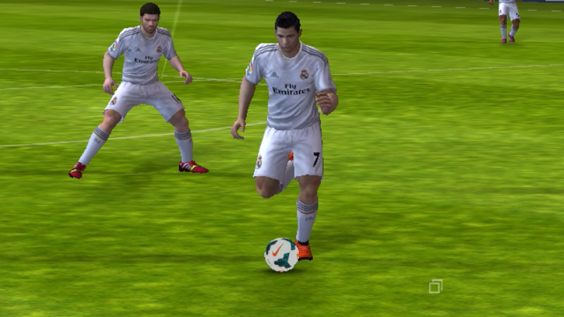 FIFA Soccer 11. Pro Evolution Soccer 2013. Роналду ФИФА 2011. FIFA 2015 Ultimate Team на андроид. Фифа на андроид встроенный кэш