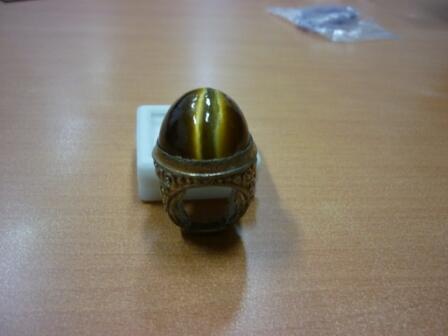batu tiger eyes
