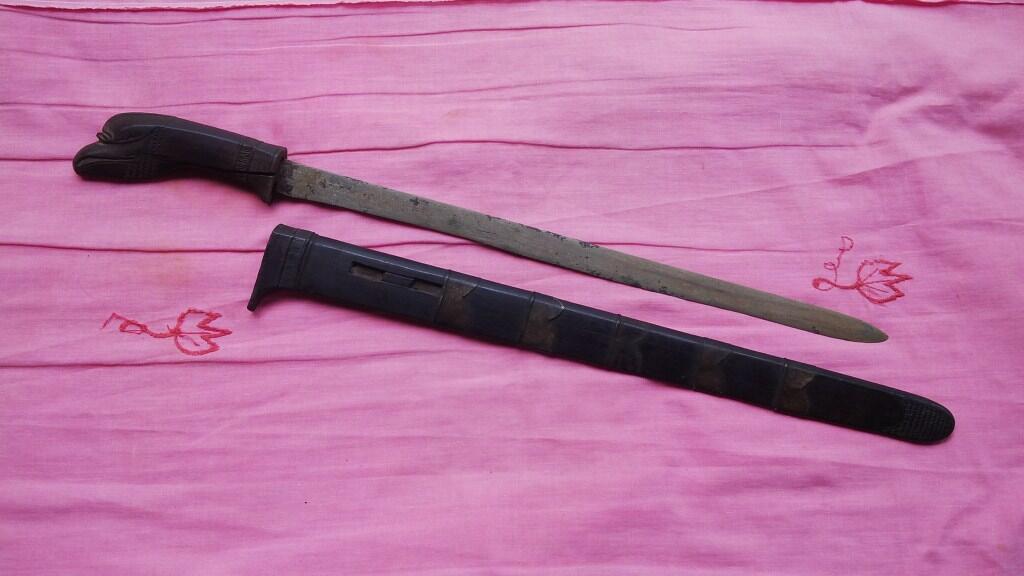 Pedang Golok Sumedang Sepuh Hulu Motif Burung