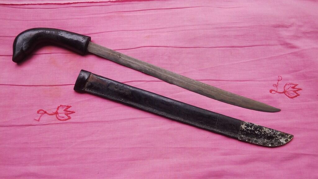 Pedang Golok Sepuh Eks Ketua Perguruan Silat