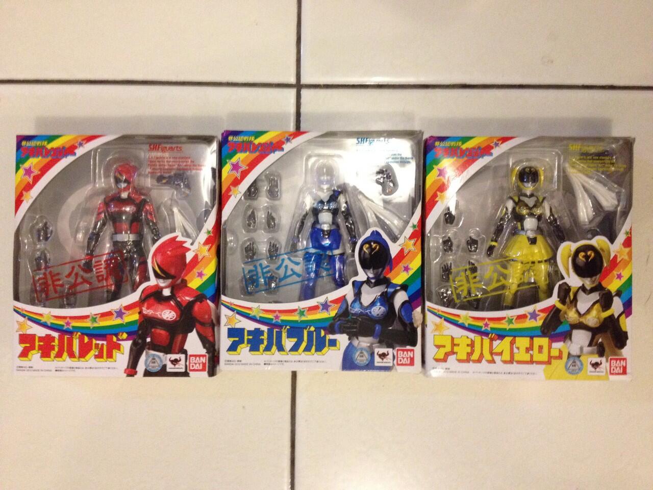 Jualan macam2 ex-kolpri: Lego, HT, SCM, US figur, SIC Garo, dll. SIlakan masuk gan...